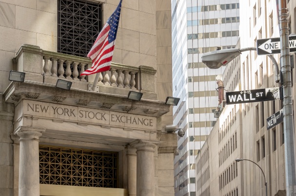 Stock Options and Strategies depicts outside of Wall Street New York Stock Exchange building